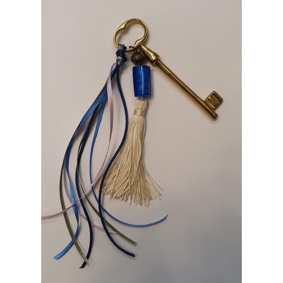 BRONZE KEY CHARM SYMBOL FOR GOOD LUCK