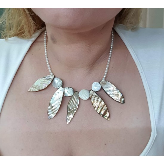 NECKLACE WITH  REAL PERLS & SHELL BEADS 45CM